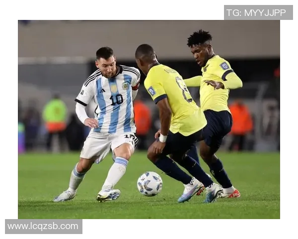 阿根廷足球服的魅力与历史探秘，感受蓝白色的激情与荣耀